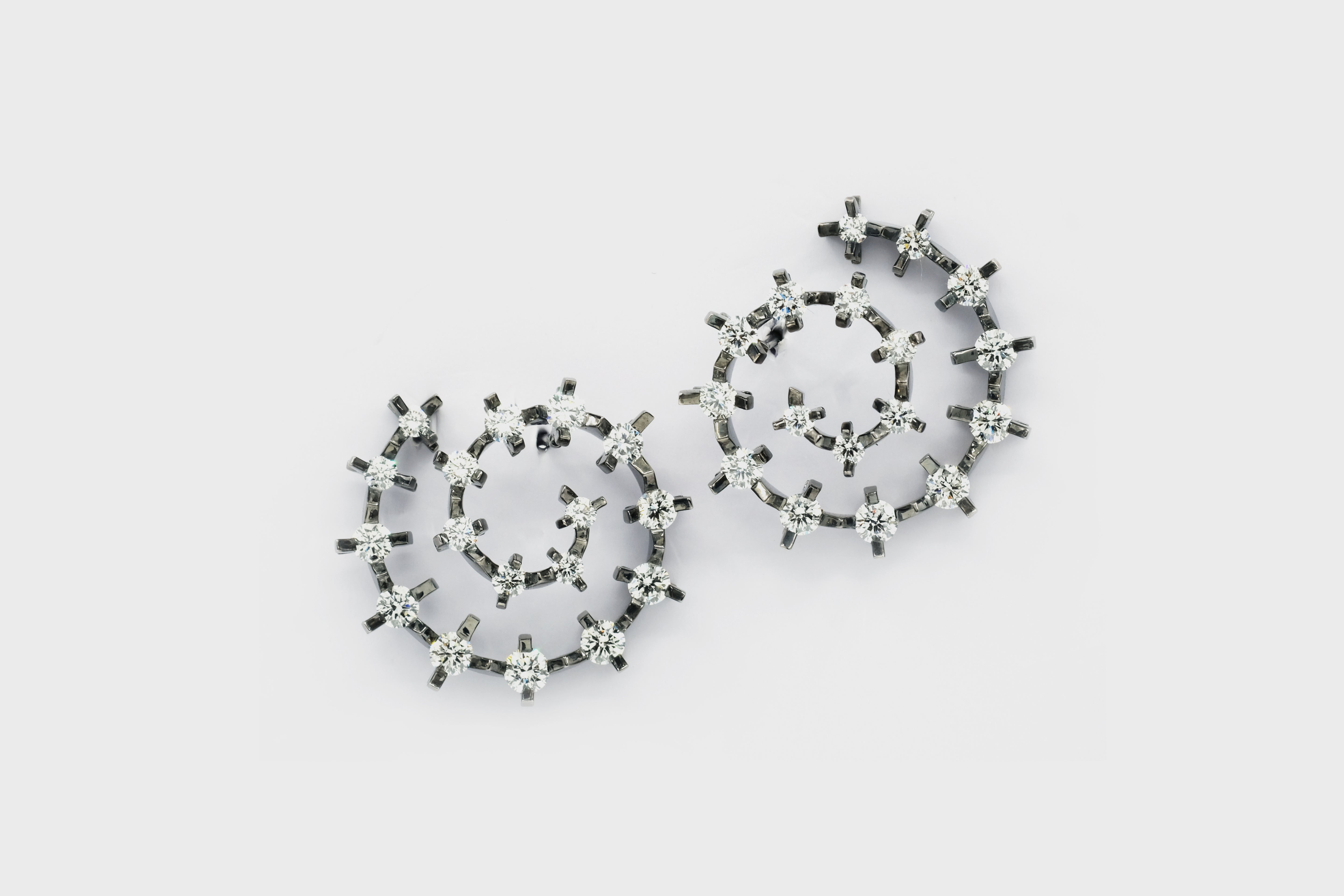 MIAMOON - Cacti Coil Earrings (Blackend)