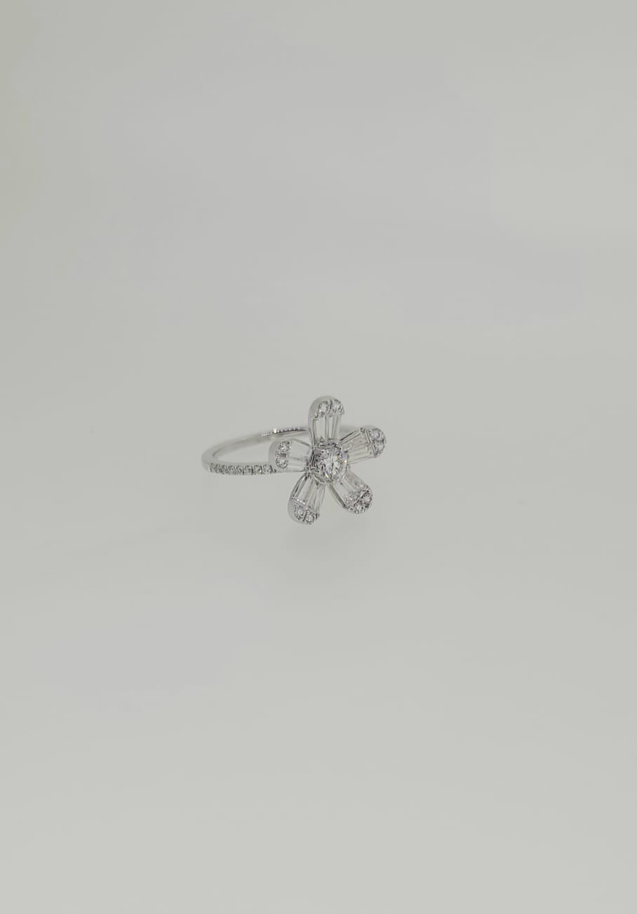 MIAMOON - FLOWER DIAMOND RING